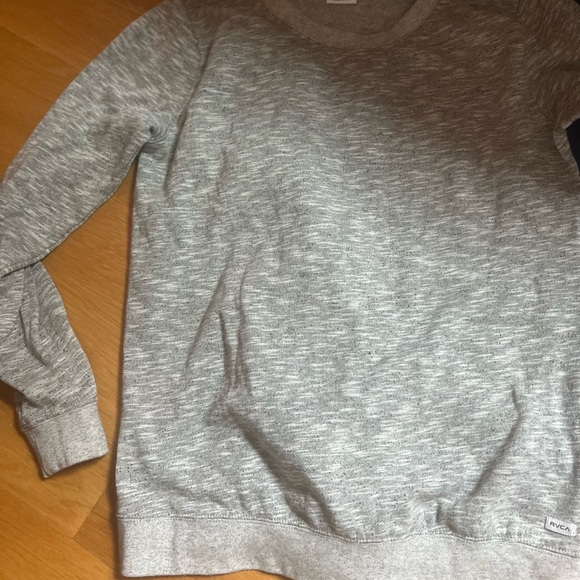 4 crew neck sweatshirts 2 RVCA 2 OBEY - Picture 4 of 7